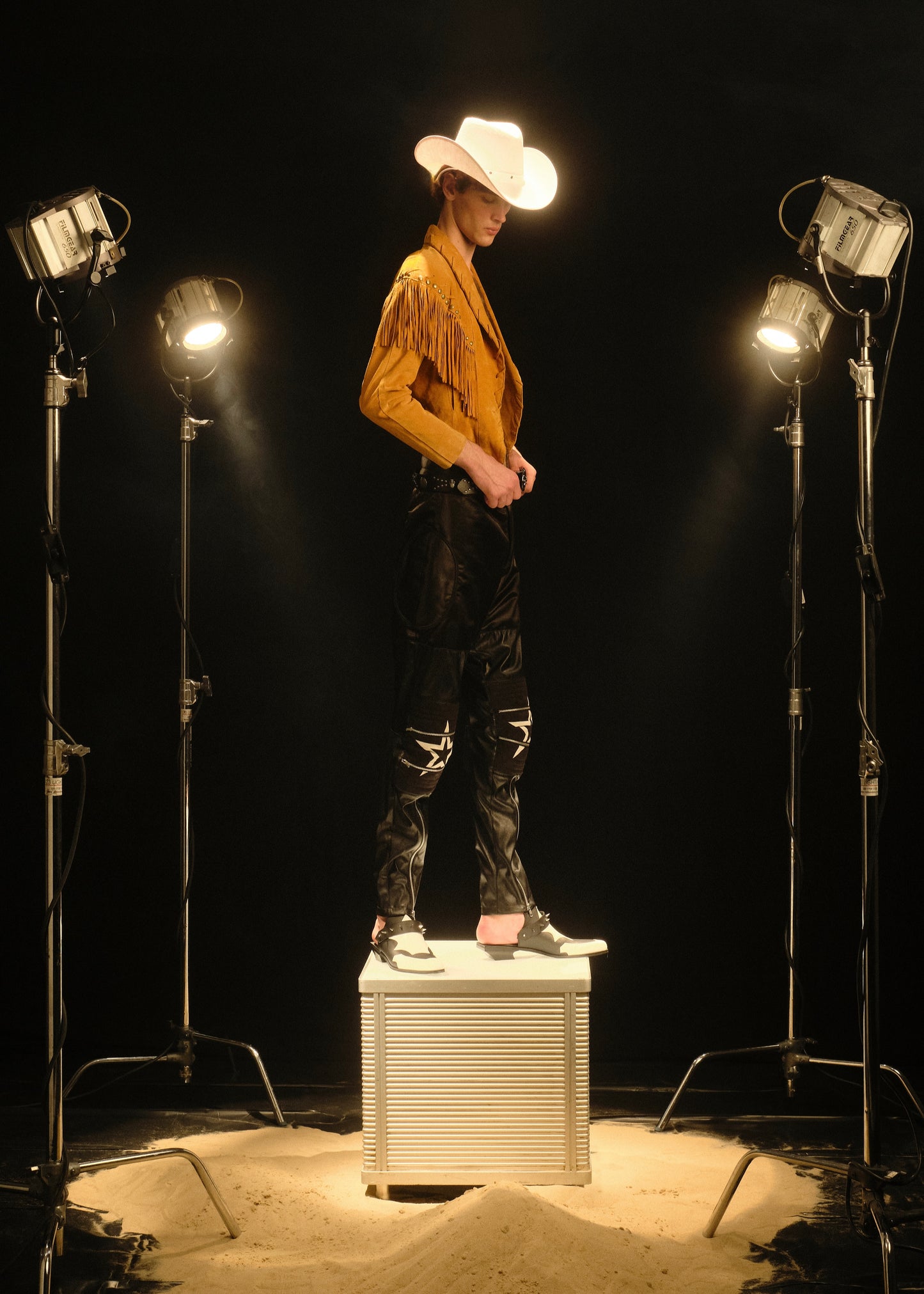 WESTERN FRINGE JACKET